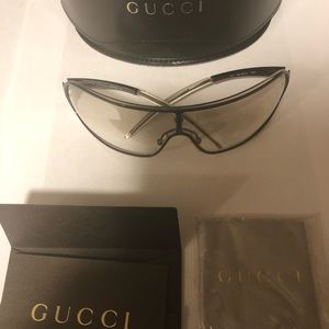 Gucci unisex Sunglasses 🕶 RARE and hard to find!